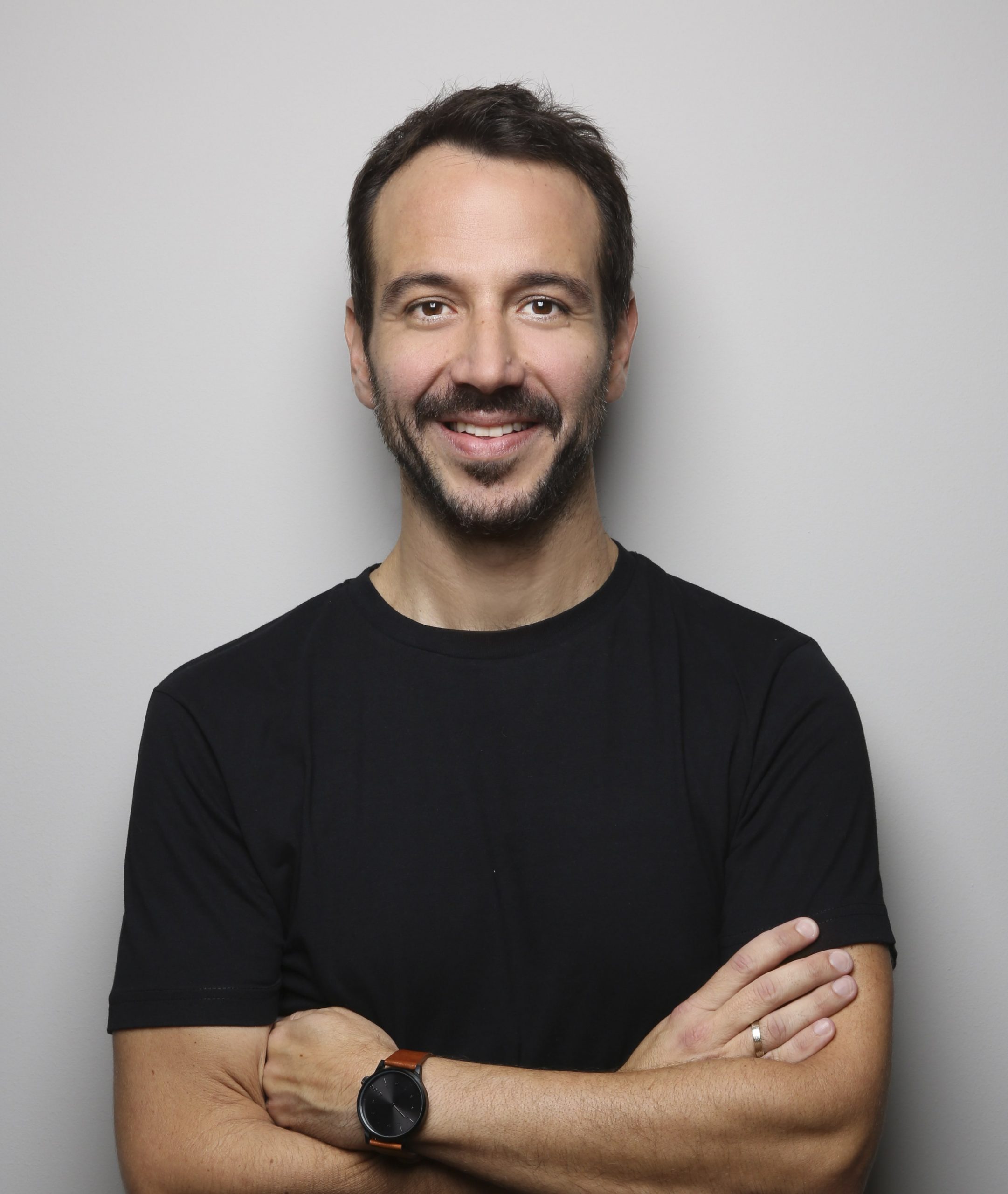 nikos-min